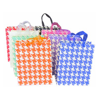 GIFT BAGS 26X32X12CM 8ASST
