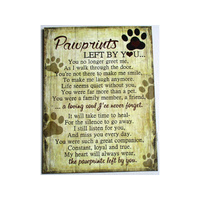 PAW PRINTS PLAQUE 25X33CM