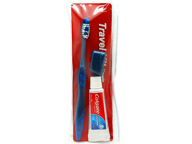 COLGATE TOOTHBRUSH TRAVEL KIT