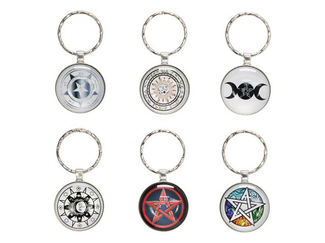 3CM RND GLASS WICCAN DESIGN KEYRING UN12