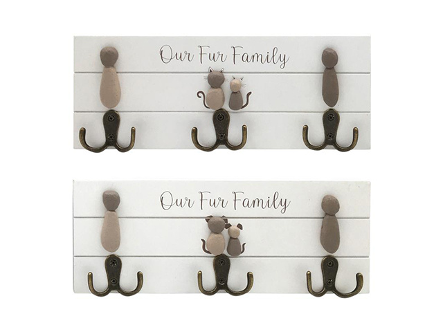 30X11CM HANGING KEY RACK WITH PET FAMILY QTY 4