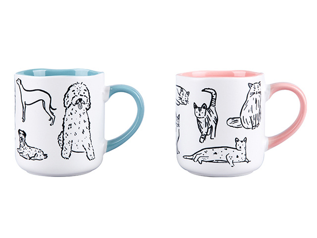 EMBOSSED CATS AND DOGS MUG 450ML 2ASST
