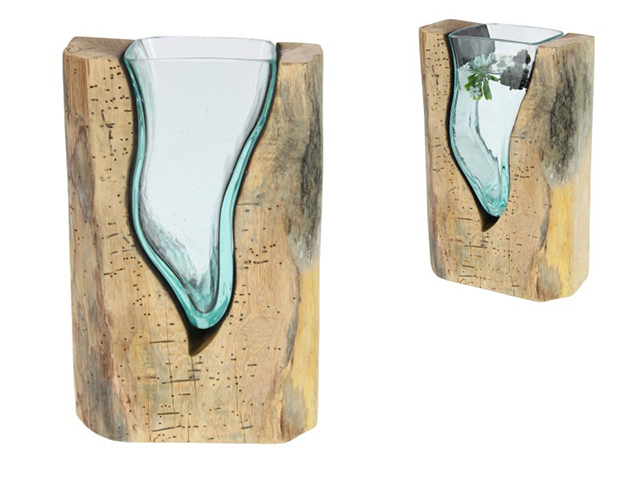 16X10X25CM GLASS BLOWN VASE IN TIMBER