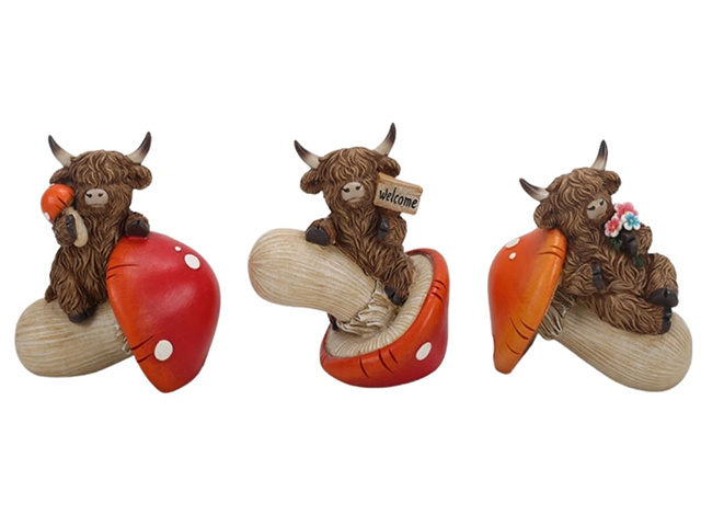 HIGHLAND COW ON MUSHROOM 3ASST 10X7X10.5CM QTY 6