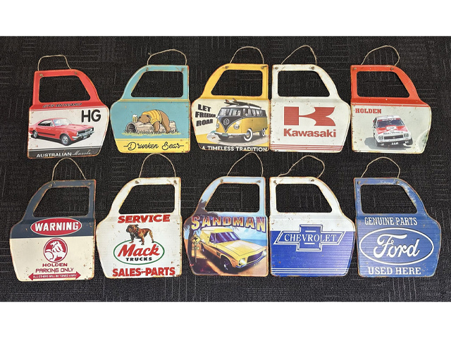 CAR DOOR METAL PLATES 10ASST 31X36.5CM