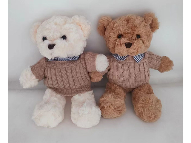 PLUSH BEAR IN KNITWEAR 25CM