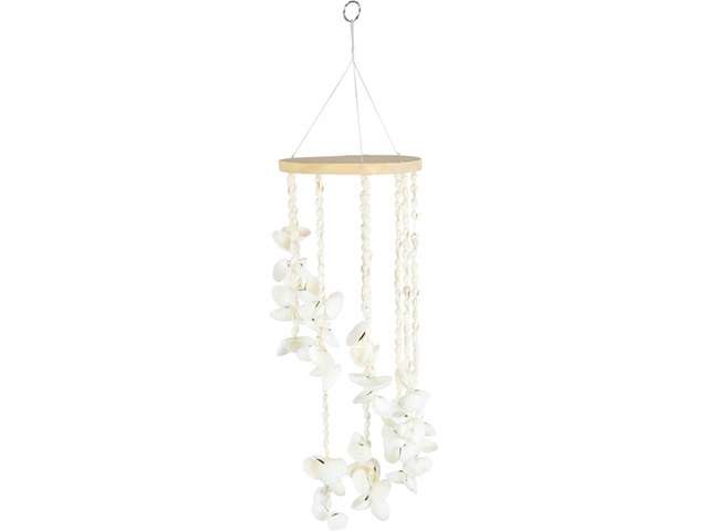 WHITE SHELL SPIRAL HANGER W/BAMBOO TORCH