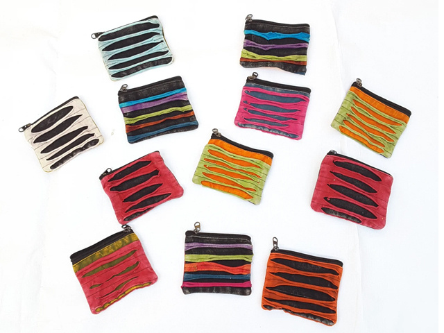 PURSE ZIP SLASH STYLE SOLD QTY 12
